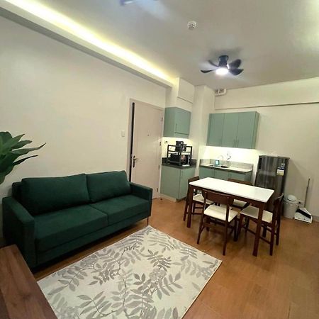 Bed and Breakfast Pioneer Woodlands Mandaluyong Exterior foto