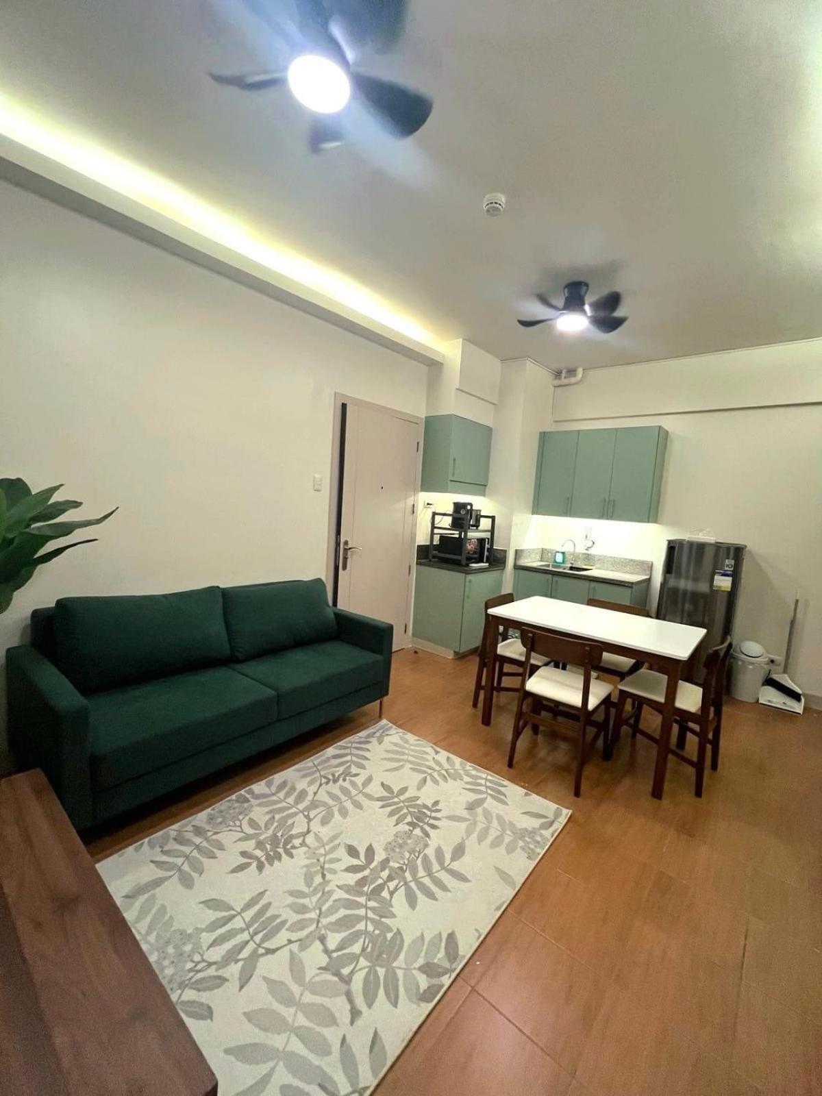 Bed and Breakfast Pioneer Woodlands Mandaluyong Exterior foto